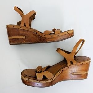 Stylish Tan Wedge Sandals